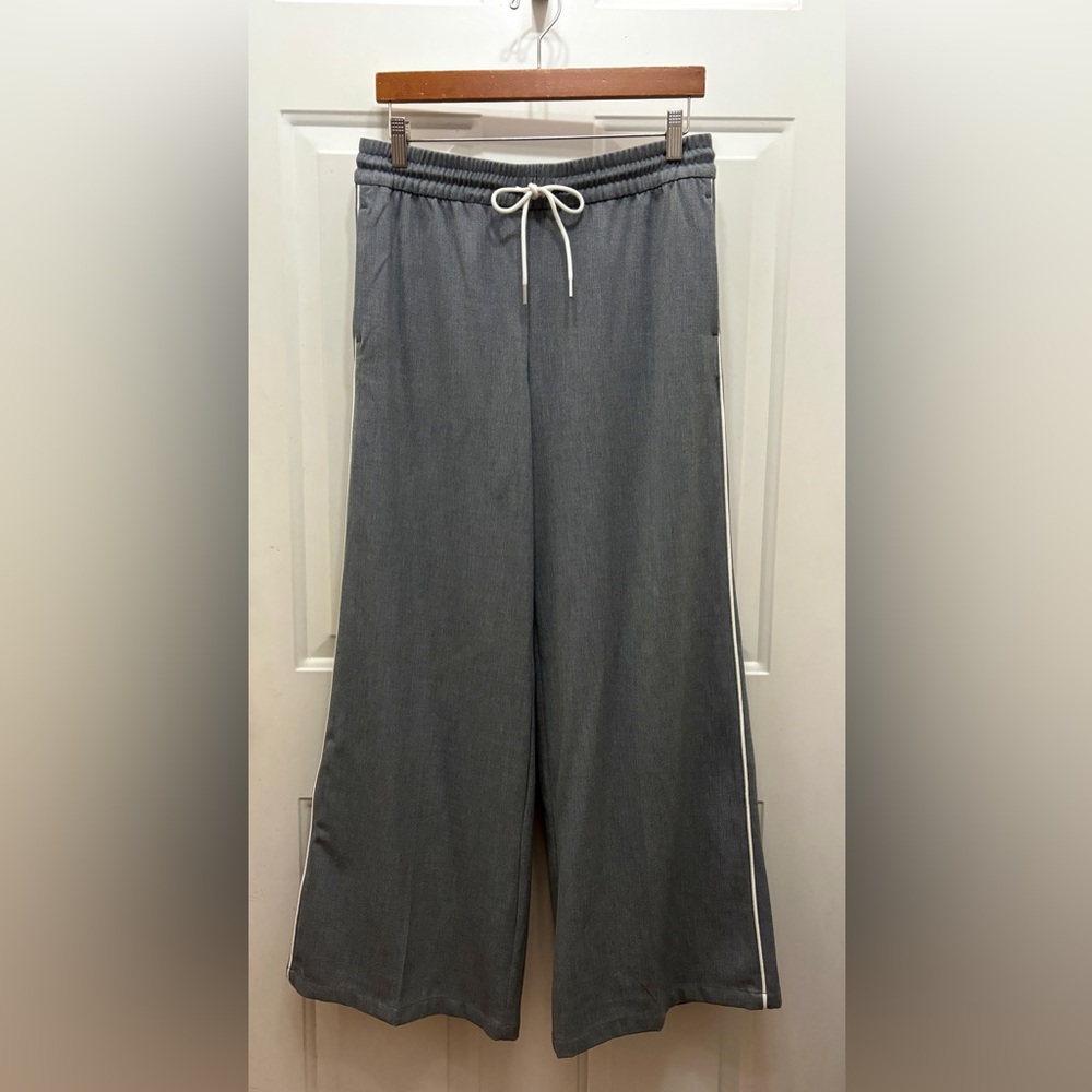 H&M Divided Pants sz S worn once, just like new in great condition.